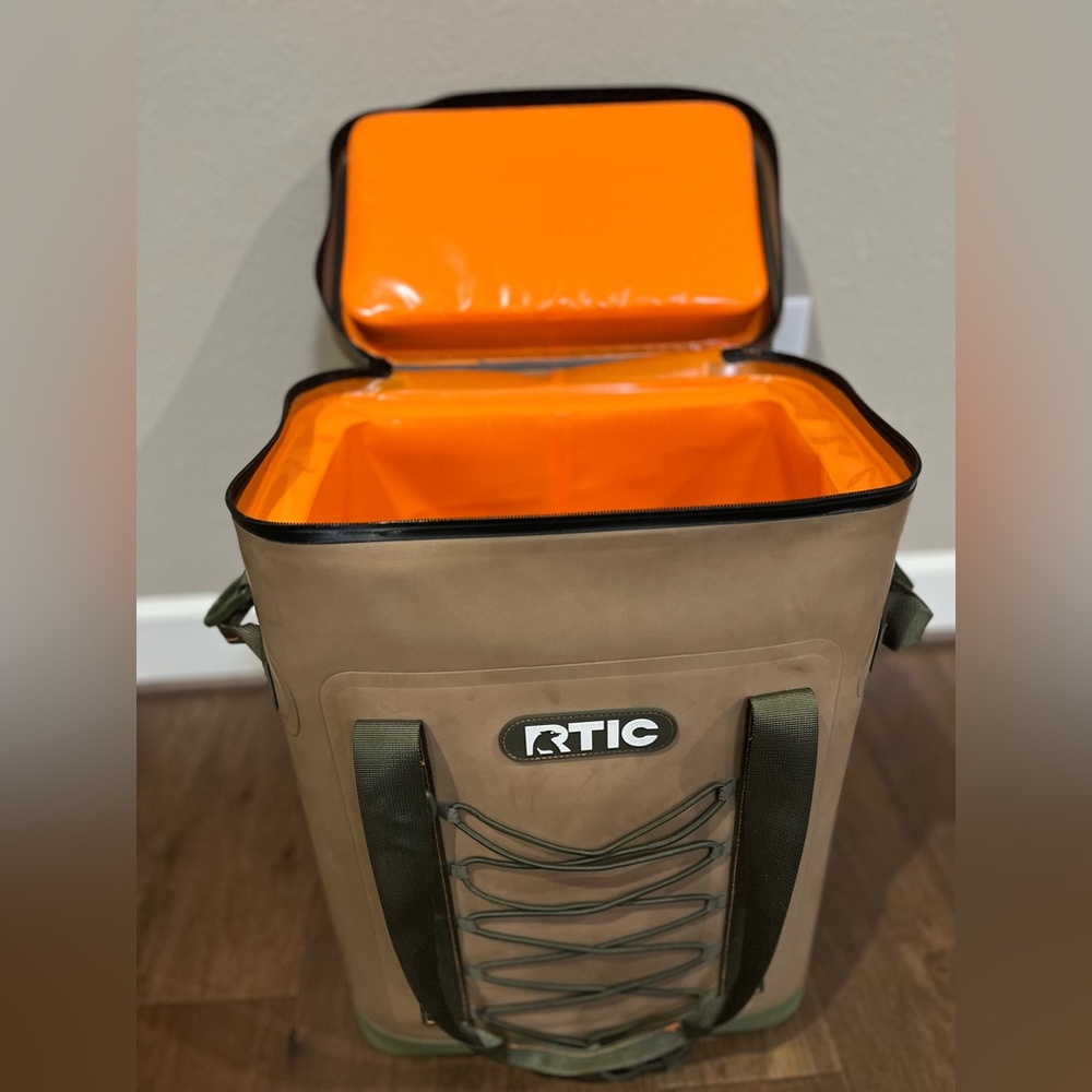 RTIC 30 Backpack Cooler